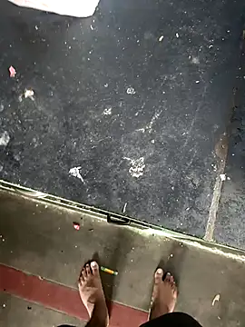 hemcrazy: διαδικτυακό σόου στην κάμερα