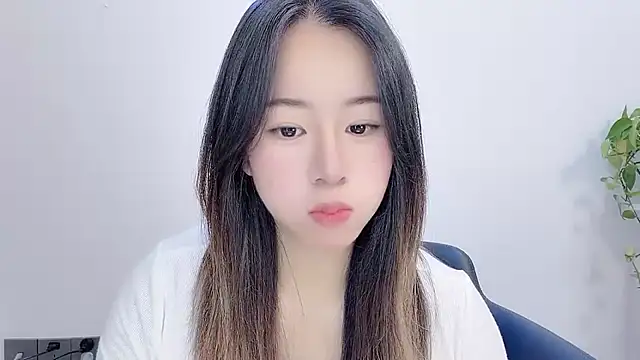 chloe-01's Live XXX Chat