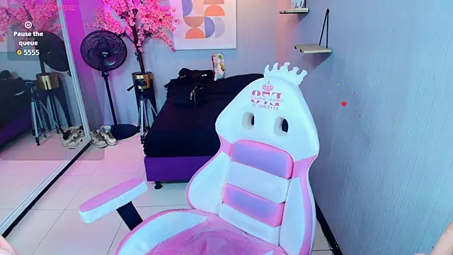 Maggy_t18's Live XXX Chat