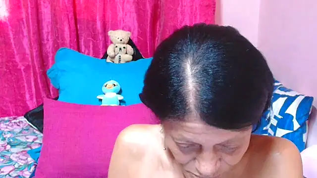 SLUTTYROXY Chat XXX in diretta