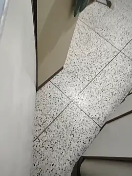 Balu0412: διαδικτυακό σόου στην κάμερα