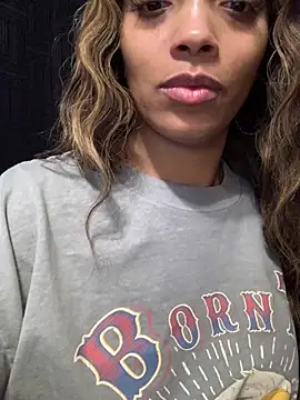 Rakiyahcharms: απευθείας συνομιλία ΧΧΧ