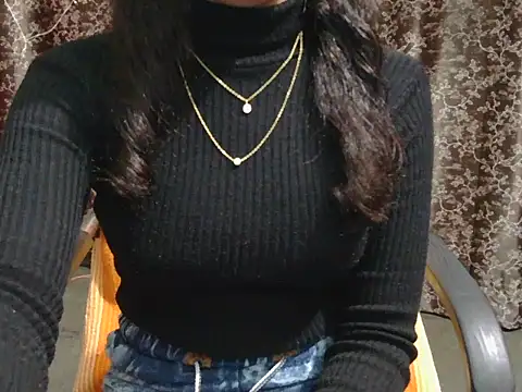 Adorable_Ayesha Adlı Modelin Web Kamerası Şovu