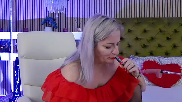 LadyTouch's Live XXX Chat