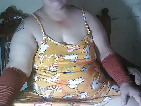 bigmommaxxx81 live XXX chat