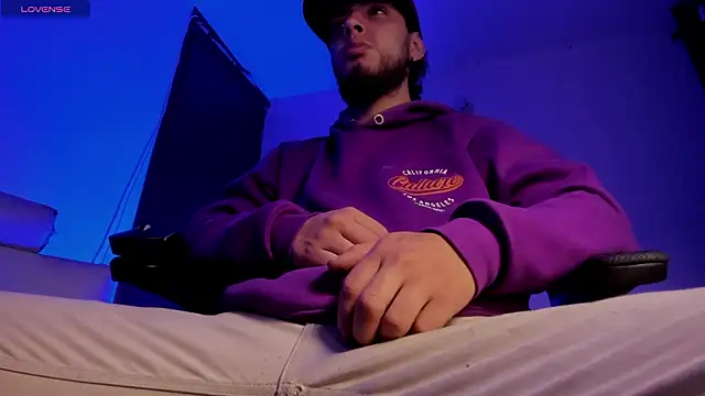 s_sven03's Live XXX Chat