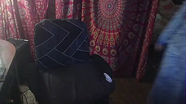 Ireallysquirt – Naživo XXX chat