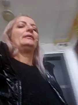 LadyTouch – Naživo XXX chat