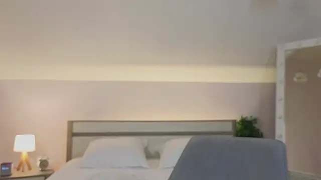 Yuna_Montesn Live XXX chat