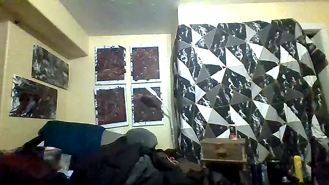 Mic_Oxinner Chat XXX in diretta