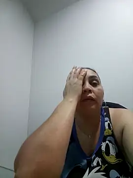 Онлайн чат XXX MirandaSoto