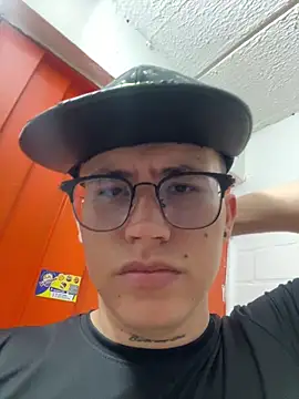 Chat +18 de Kurtxxx22 ao vivo