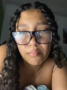 PetiteKattia's Live XXX Chat