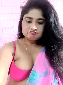 Chat +18 de hornyriyanka ao vivo