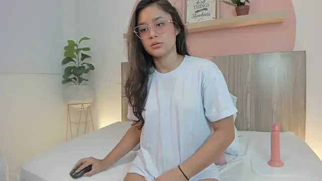 دردشة ivette_swan الجنسية المباشرة