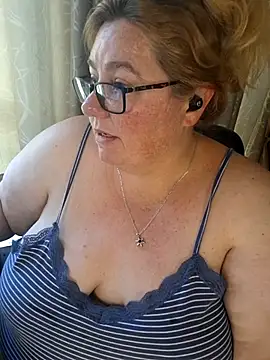 Iceprincess2bad4u: онлайн-секс-чат