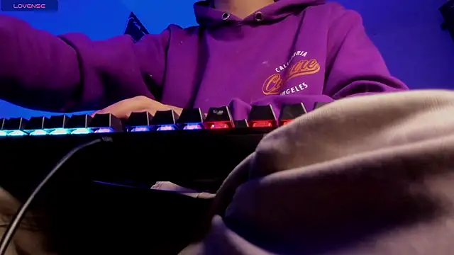 s_sven03 Adlı Modelin Web Kamerası Şovu