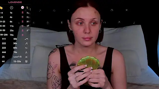 LianaFordのライブXXXチャット