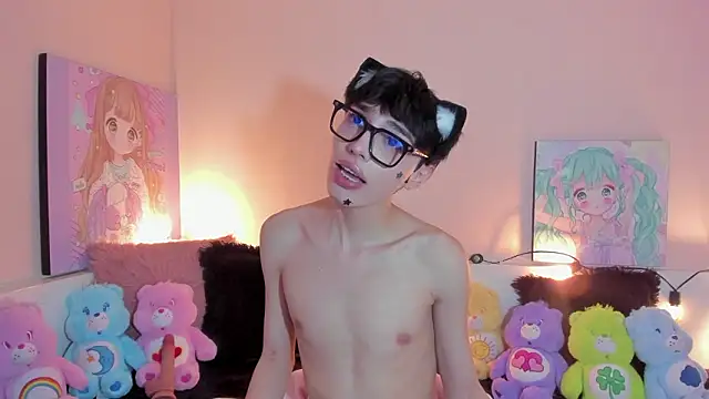 Strawberry_Kitty_: διαδικτυακό σόου στην κάμερα