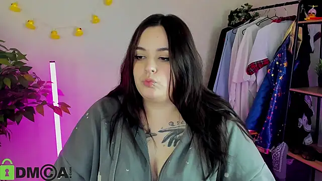 Mia_R0ss Adlı Modelin Canlı XXX Sohbeti