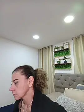 sasi_luna 现场XXX聊天