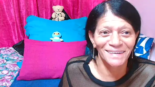 SLUTTYROXY 现场XXX聊天