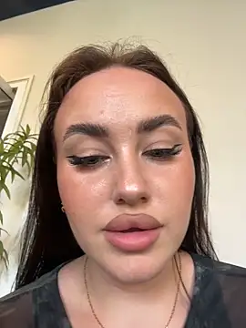 Czat XXX na żywo – KiraSunshine