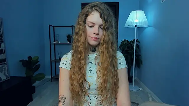 RayaNenlia's Live XXX Chat