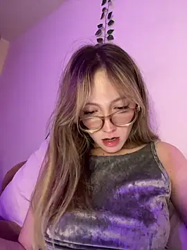 ReenKitty élő XXX-chatje