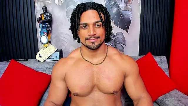 Show modela MikeEstevess na web-kameri