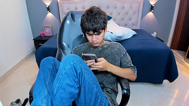 Chat +18 de Tommy18__ ao vivo