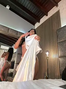 Chat +18 de BrigitteVons ao vivo