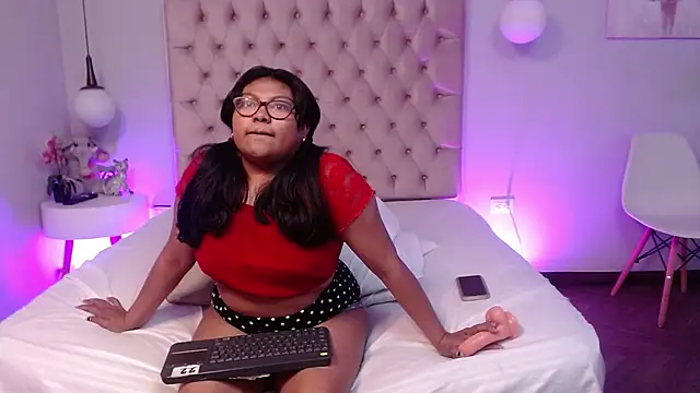 Czat XXX na żywo – Kiri_Black_