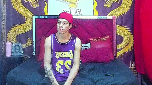 Pride_couple live XXX chat