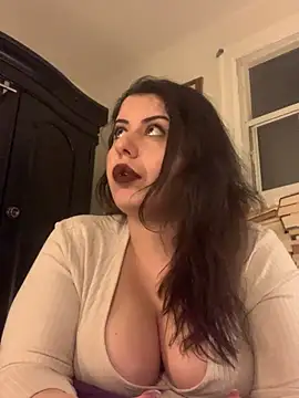 Chatroom XXX en direct de holyeroticss