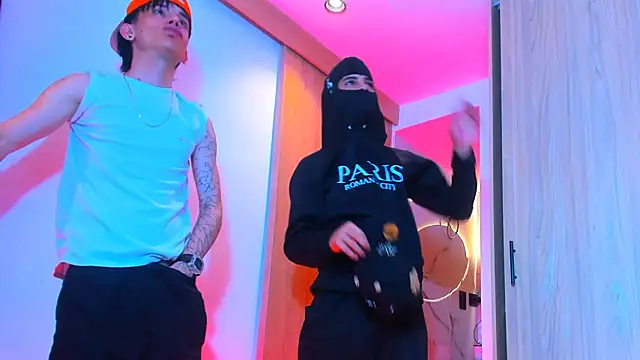 TheBatMansion: онлайн-се кс-чат