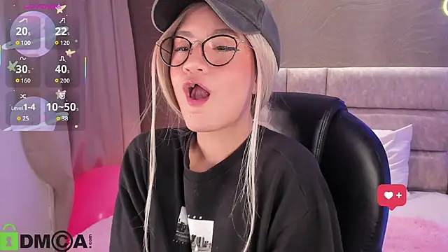 Arinextdoor Chat XXX live