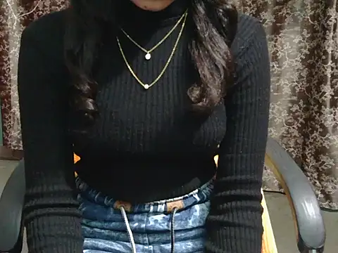 Adorable_Ayesha Adlı Modelin Canlı XXX Sohbeti