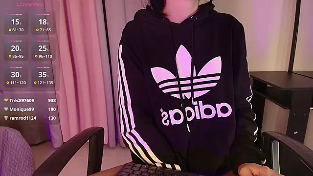 Chat XXX en directo de Natalye_23