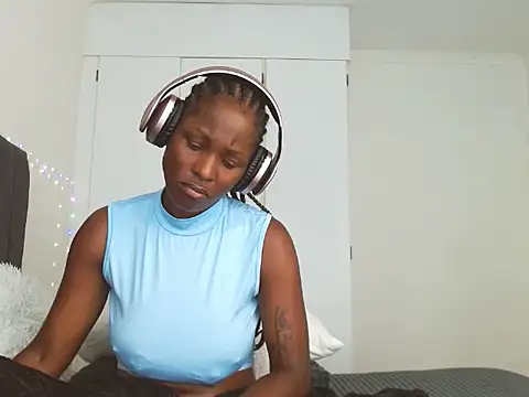 SoftRosee's Live XXX Chat