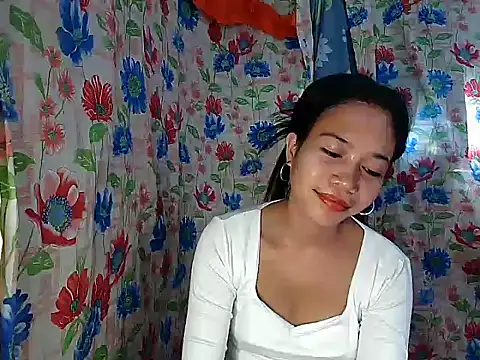 PinaySkinnyGirl Adlı Modelin Canlı XXX Sohbeti