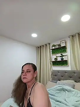 sasi_luna live XXX chat