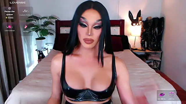 xQueenElektraxのライブXXXチャット