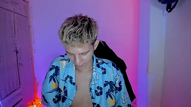 tylernova Live XXX-Chat