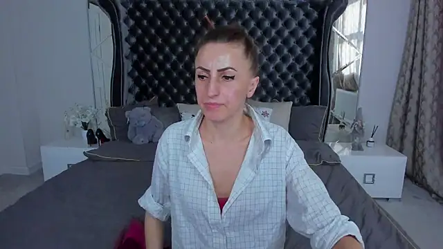 Rebecca_Diamond Chat XXX live