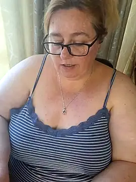 Iceprincess2bad4u's Live XXX Chat