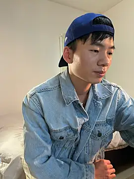 BronzeThickLiam Live XXX-Chat