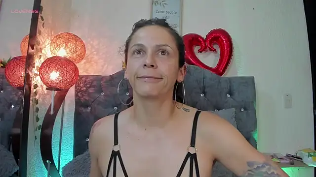 daenerys_11n Live XXX chat