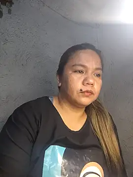 ambersmile élő XXX-chatje