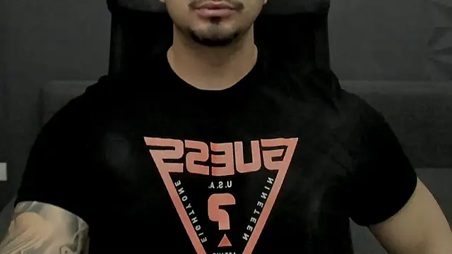 Chatroom XXX en direct de TonyWilcox